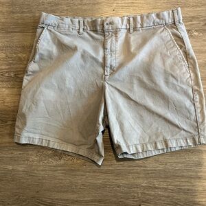 GAP Men's Gray Flat Front Shorts